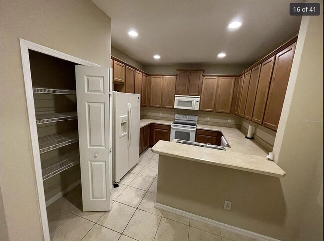 Building Photo - 1130 Travertine Terrace