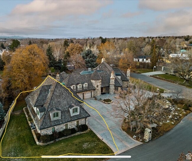 Building Photo - 4900 Marilyn Dr