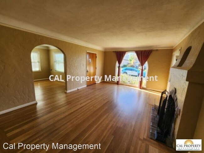 Foto del edificio - 2 br, 1 bath House - 215 E. Acacia St.