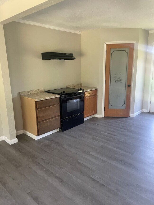 Foto del edificio - 4 Bedroom, 2 Bathroom Home