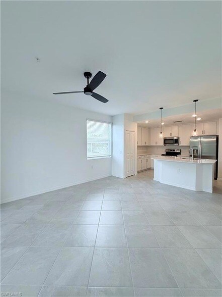 Foto del edificio - 14161 Heritage Landing Blvd
