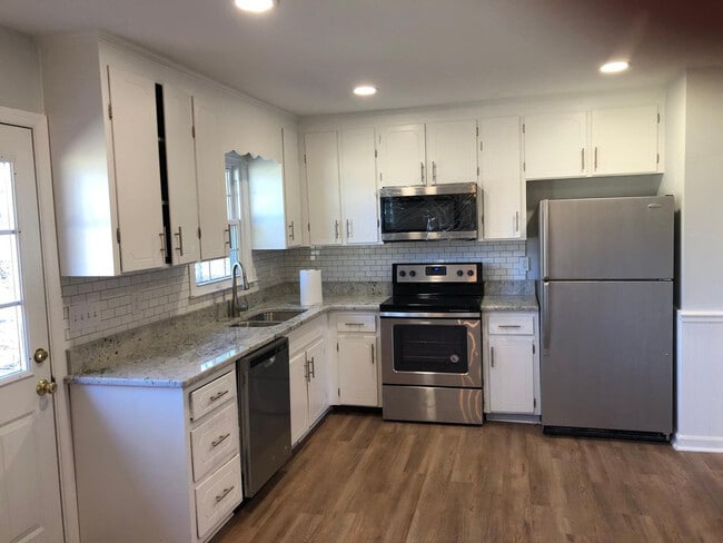 Photo - Room in House on N Harrison Ave