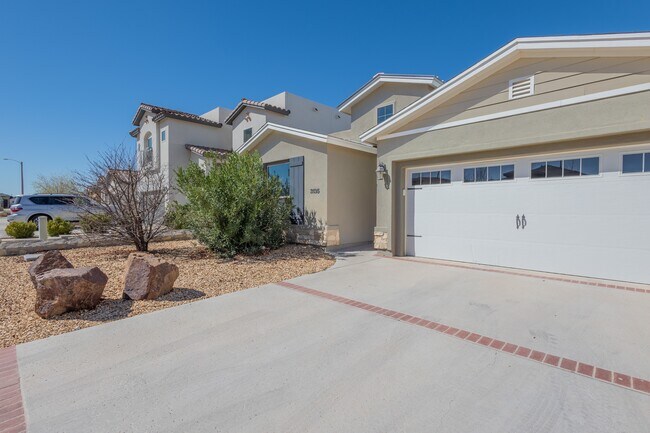 Building Photo - 3135 Red Creek