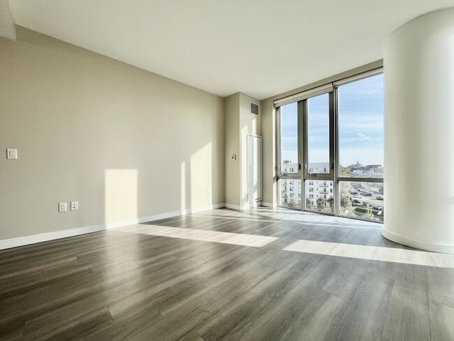 Foto del edificio - 1524 Sheepshead Bay Rd