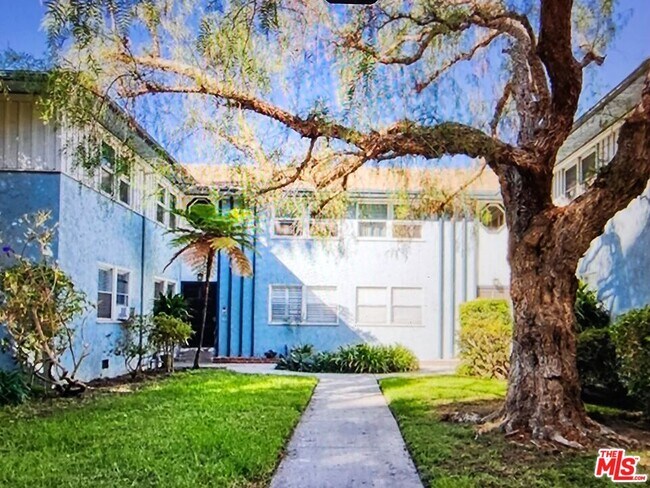 Foto del edificio - 5846 Bowcroft St