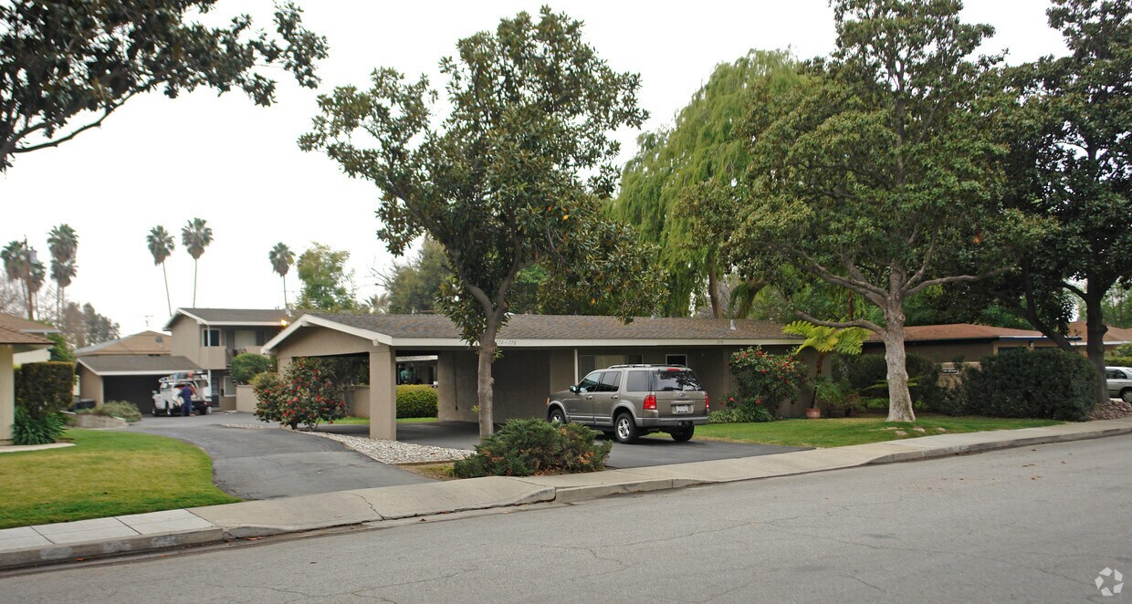 Primary Photo - 770 Baylor Ave