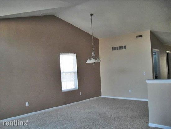Building Photo - 2928 Signature Blvd