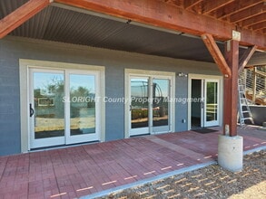 Building Photo - 1010 Rimrock Ln