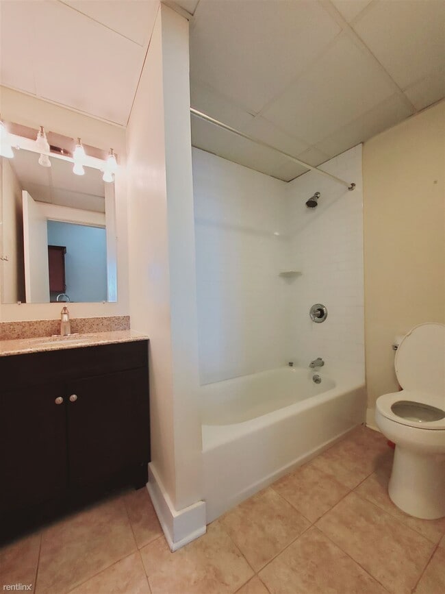 Building Photo - 1 br, 1 bath Condo - 77 N Main St