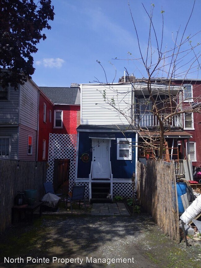 Building Photo - 3 br, 1 bath House - 1039 Lititz Ave.
