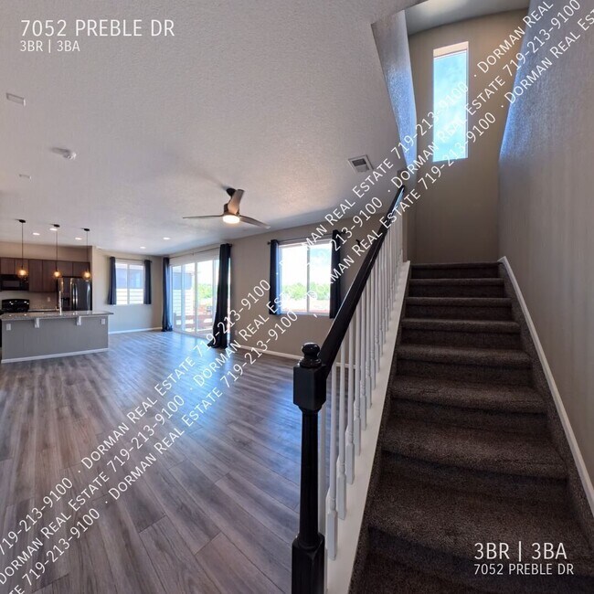 Foto del edificio - 7052 Preble Dr