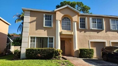 Building Photo - 271 Live Oak Ln