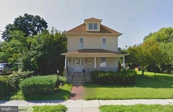 Building Photo - 30 12th Ave