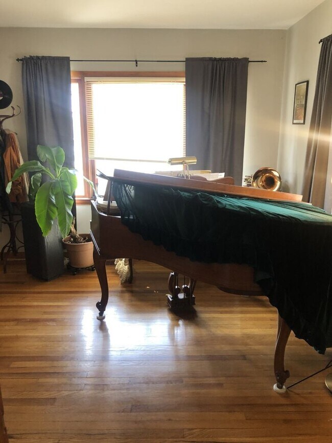 Foto del edificio - Three Bedroom In The Desired Hills and Dal...
