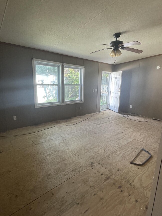 8 Row A Way, Troy, NY 12182 House Rental in Troy, NY