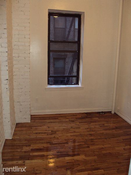 Building Photo - 224 E 28th St