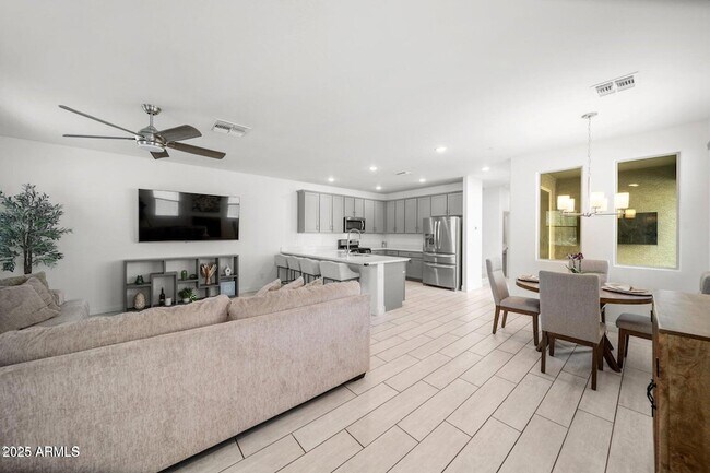 Foto del edificio - 20872 W Thomas Rd