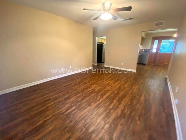 Foto del edificio - 2925 Hoyte Dr
