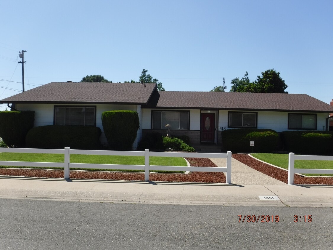 Foto principal - 1413 Geneva Ave