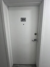 Building Photo - 630 Cummings Ave