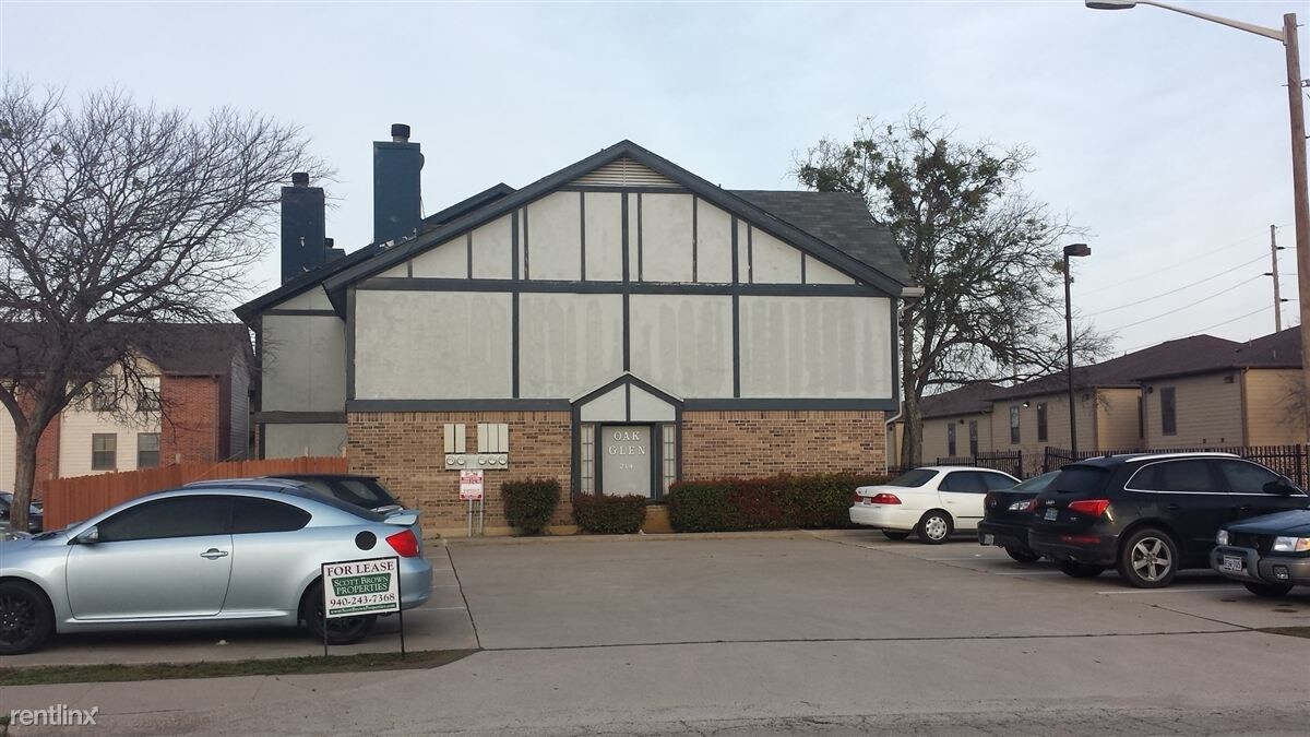 Primary Photo - 214 N Texas Blvd