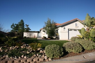 Building Photo - 2242 Larkspur Dr