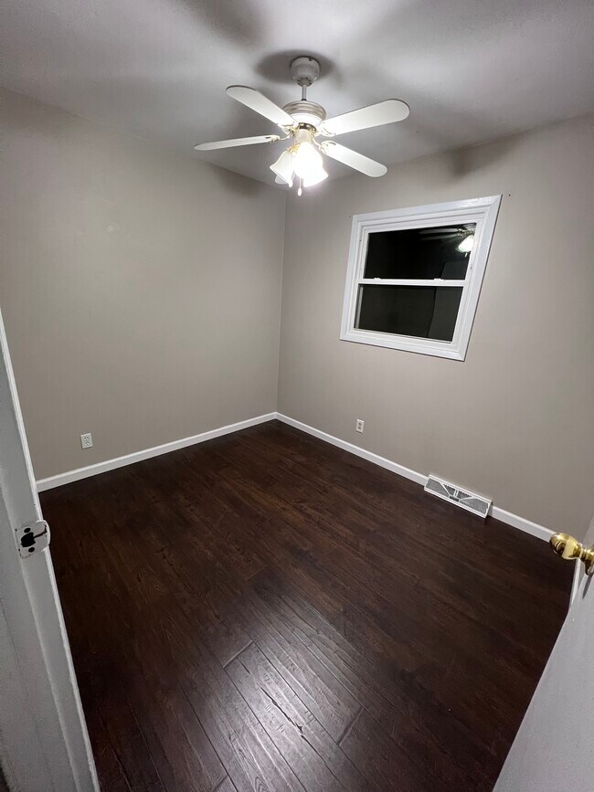 Building Photo - 4686 Cheshire Pl
