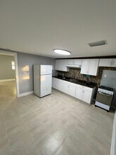 Building Photo - 12921 SW 10th Terrace