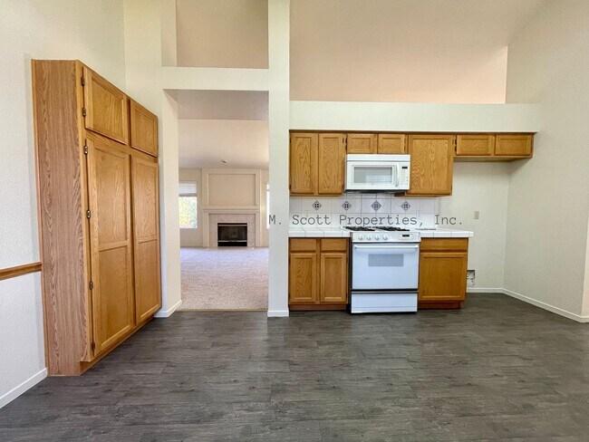 Building Photo - 1760 Blue Spruce Ct