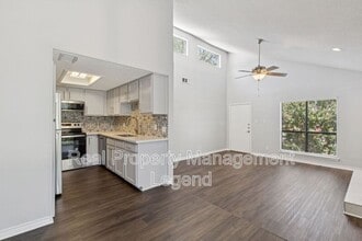 Building Photo - 6646 E Lovers Ln