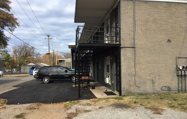 Building Photo - 1077 Merriwether Ave