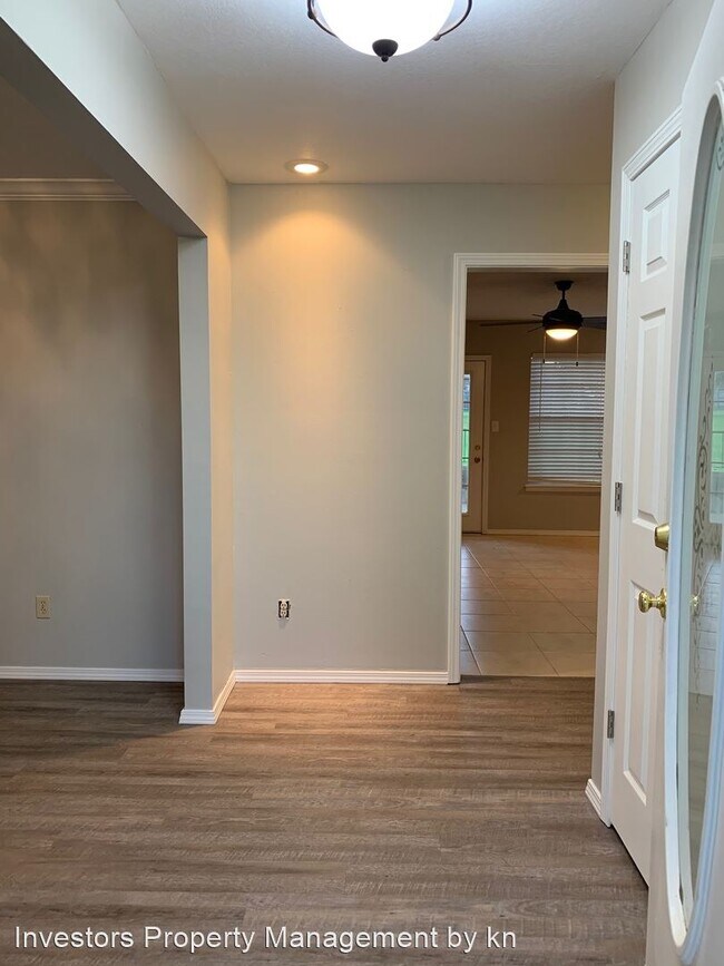 Building Photo - 4 br, 2 bath House - 9 Vista Hills Blvd
