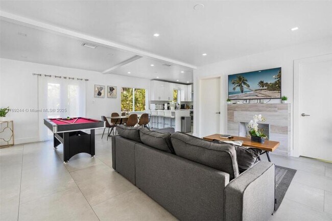 Foto del edificio - 3 bedroom in Miami FL 33150