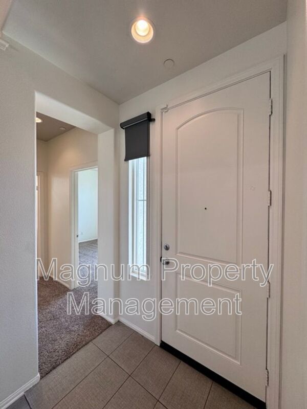 Building Photo - 26612 Iron Mountain St