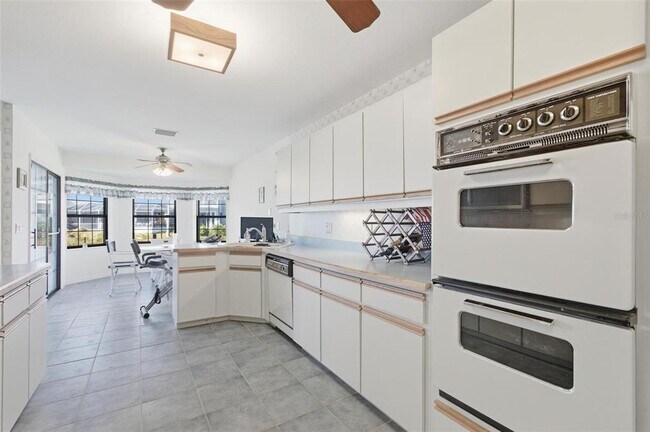 Building Photo - 24 Chippeway Ct