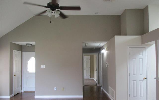 Building Photo - 1190 Meadow Park Ln