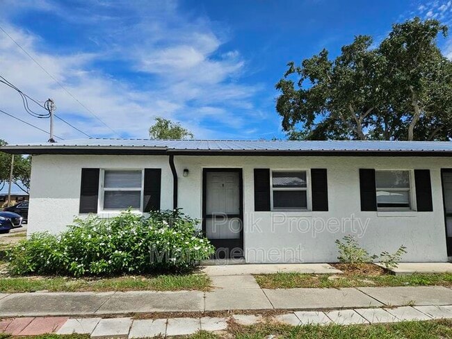 Foto del edificio - 455 Buck Moore Rd