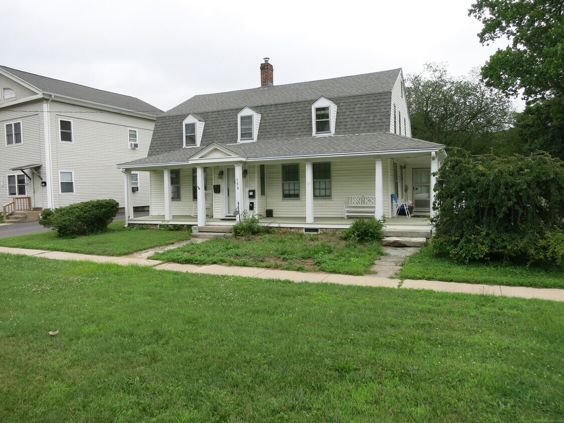 Foto principal - 159 S Main St