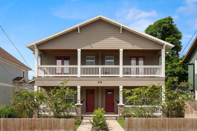 Building Photo - 210 E Columbus Dr