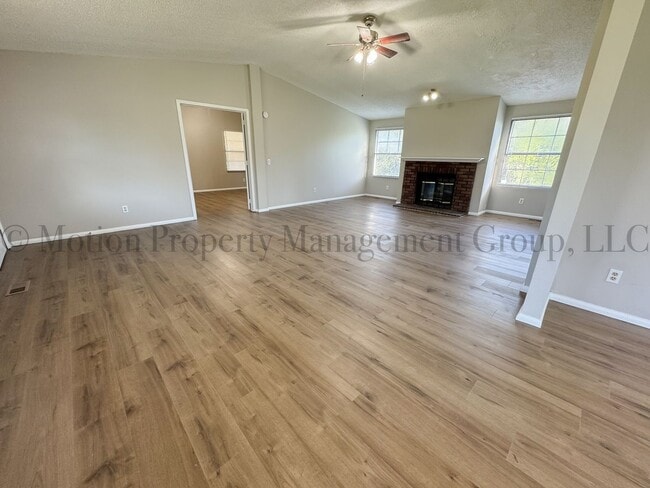 Photo - 21 Amy Ln House