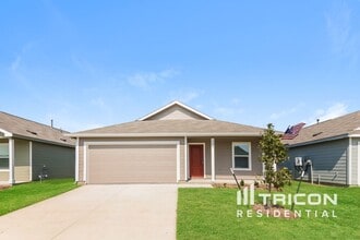 Building Photo - 806 Ginkgo Wy