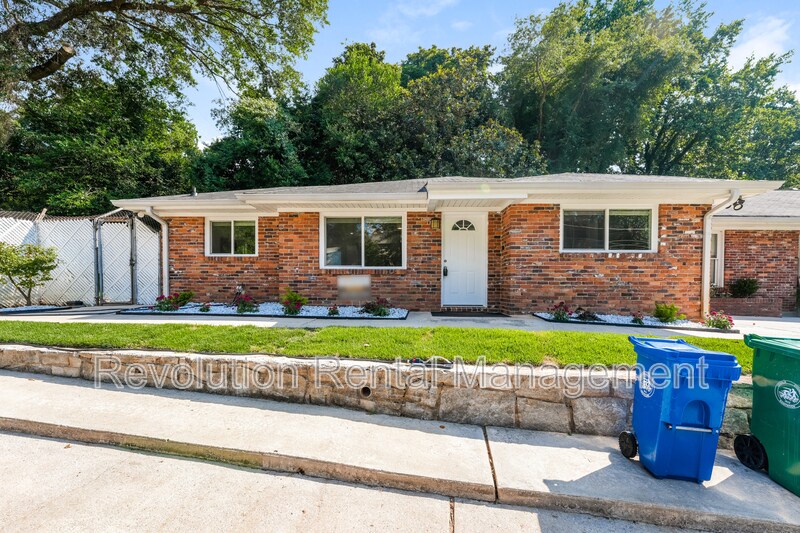 Primary Photo - 1333 Stillwood Dr NE