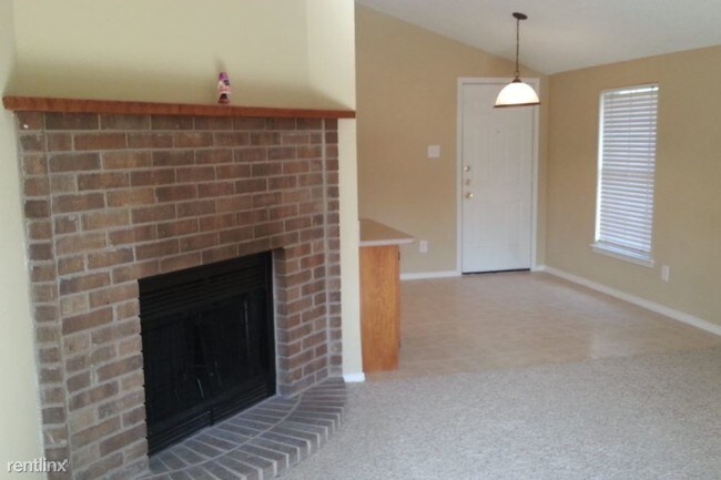 Building Photo - 609 S Walnut Creek Dr