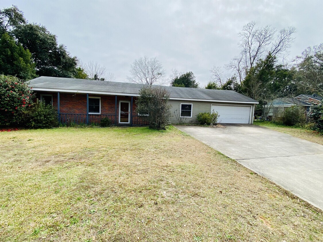 Foto principal - 4663 Rosewood Dr