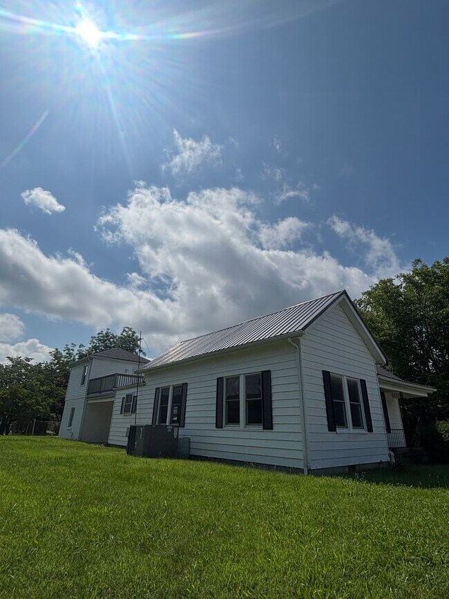 Foto del edificio - Your perfect 4-bed / 2-beth home in Elizabethton awaits! $2400
