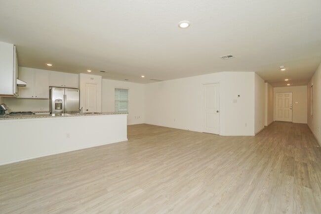 Foto del edificio - 13834 Goat Cv