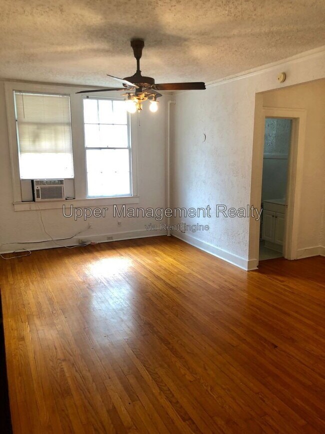 Foto del edificio - 1301 Napoleon Ave