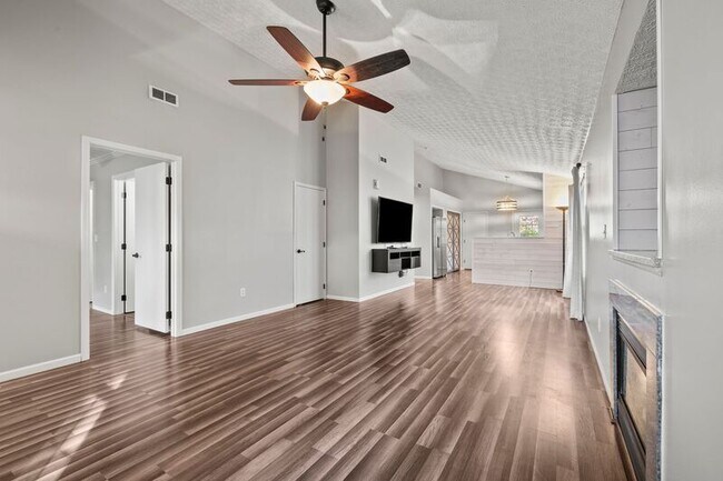 Foto del edificio - 1522 Sargas St