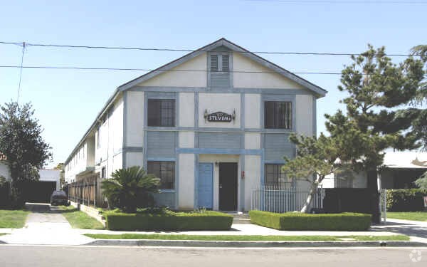 Primary Photo - Stevens Apartments