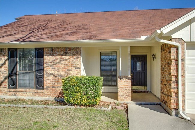 Building Photo - 7920 Sunrise Dr